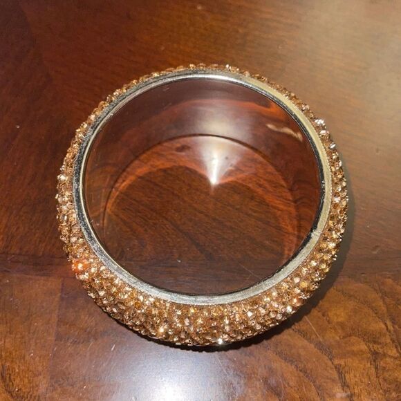 Costume all around crystal bangle bracelet - Picture 2 of 5